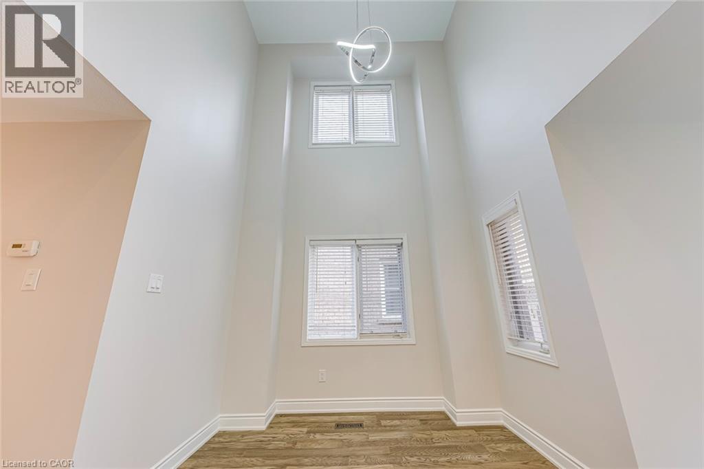 129 Harnesworth Crescent, Waterdown, Ontario  L8B 0J5 - Photo 5 - 40813824