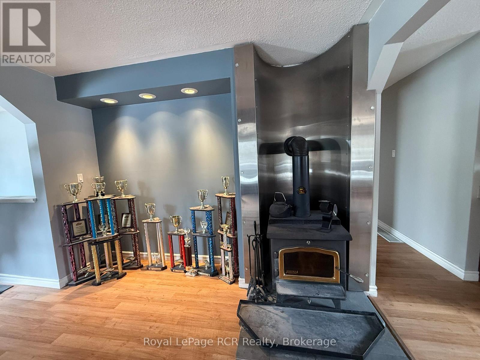 573433 Boot Jack Ranch Road, West Grey, Ontario  N0C 1K0 - Photo 5 - X12940142