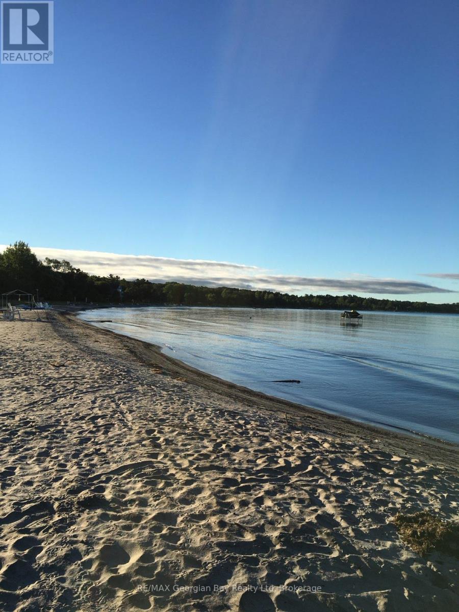 369 Tiny Beaches Road S, Tiny, Ontario  L0L 2J0 - Photo 5 - S12940476