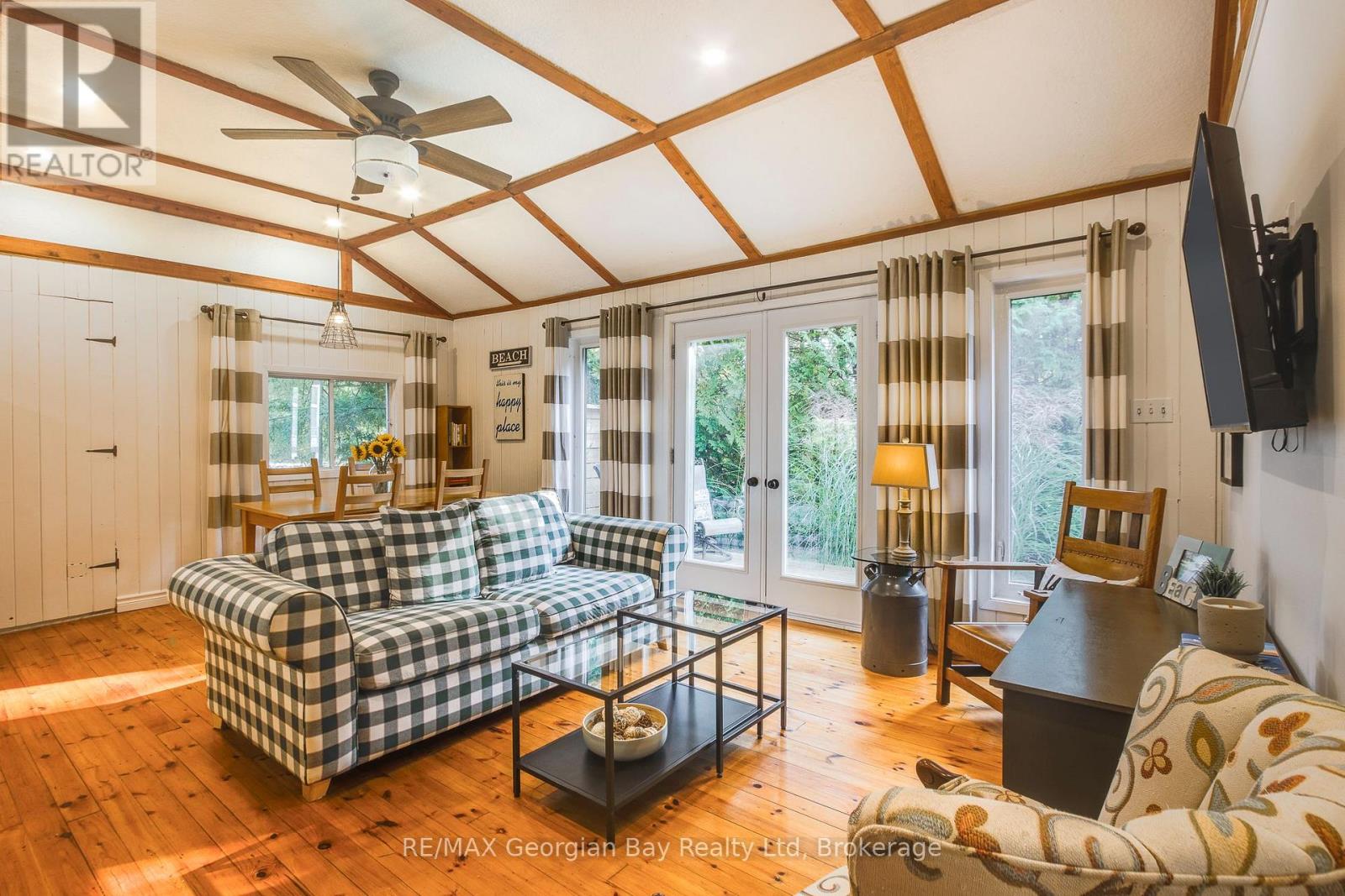 369 Tiny Beaches Road S, Tiny, Ontario  L0L 2J0 - Photo 6 - S12940476