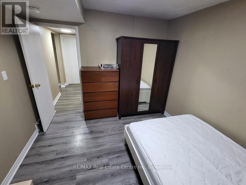 9 Sanderson Drive, Guelph, Ontario  N1H 6T7 - Photo 22 - X12940300