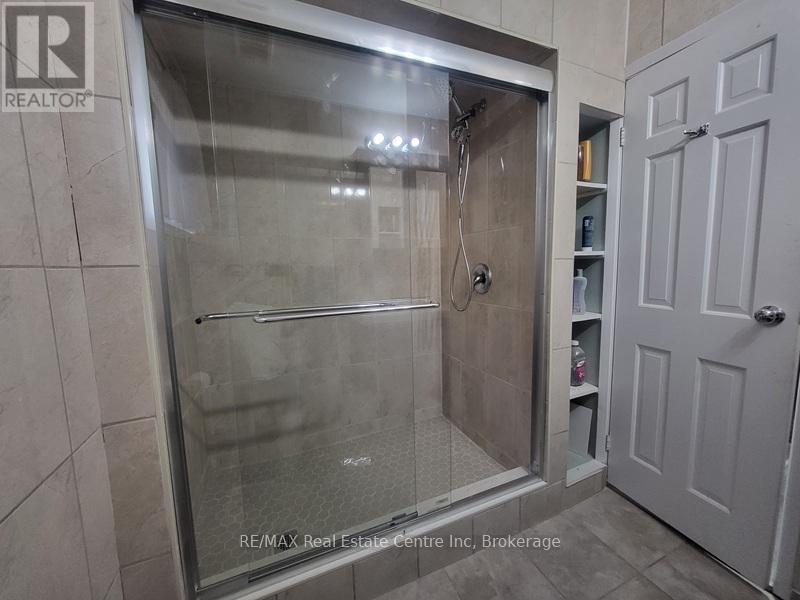 9 Sanderson Drive, Guelph, Ontario  N1H 6T7 - Photo 23 - X12940300