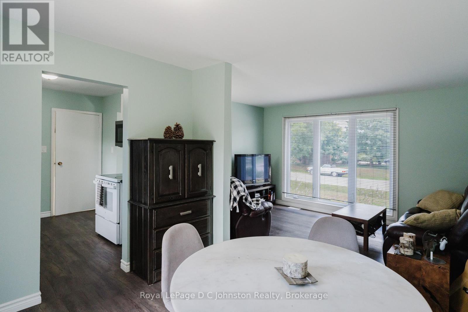 372 Provincial Street, Saugeen Shores, Ontario  N0H 2C1 - Photo 15 - X12940472