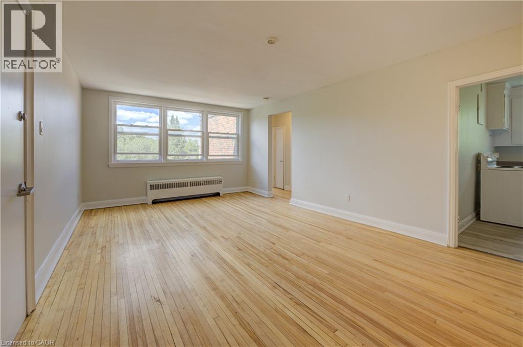 141 CHAPEL Street Unit# 13, Kitchener, Ontario