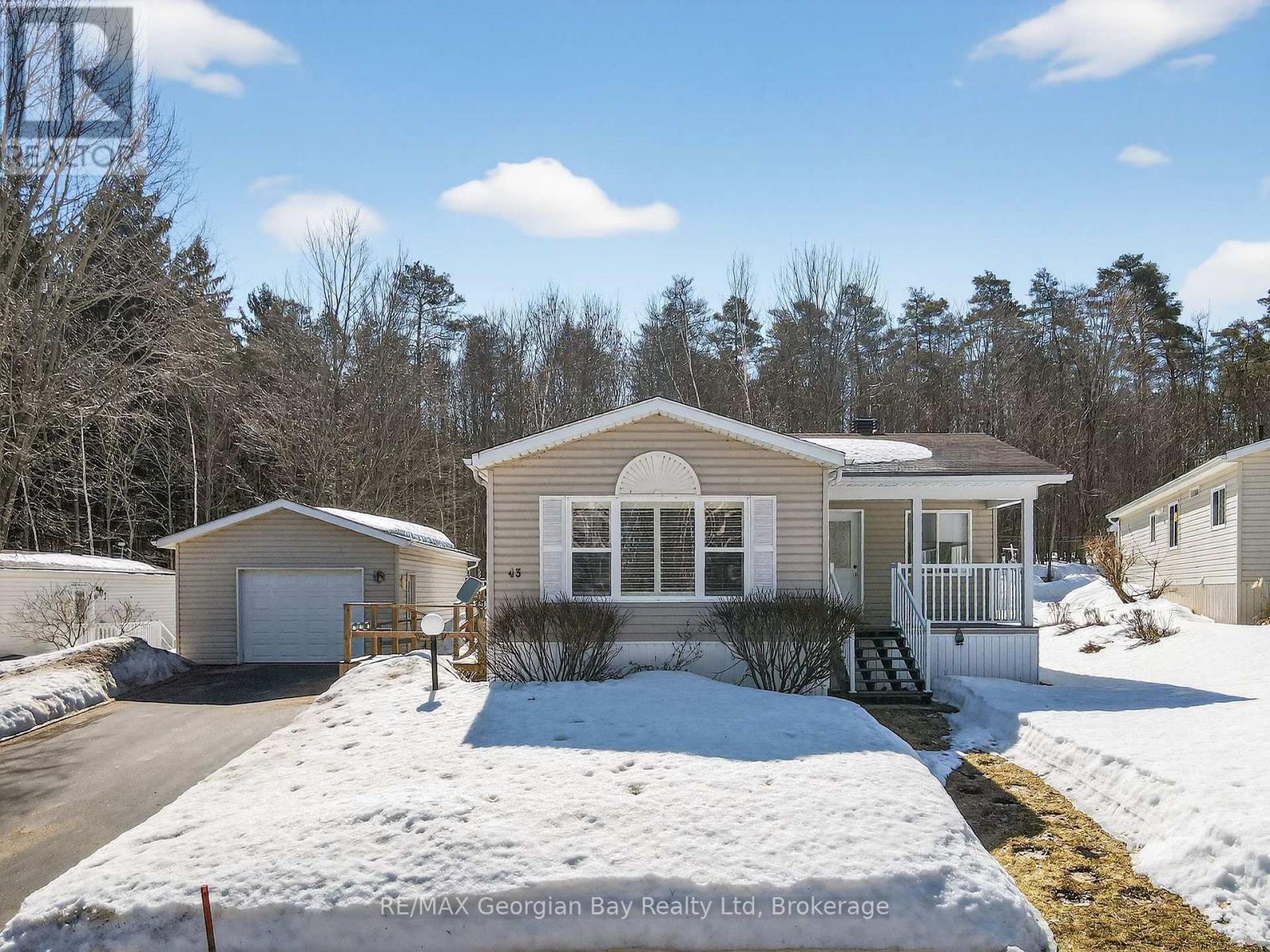 43 HIGHLAND AVE - 5411 ELLIOTT SIDE ROAD, Tay, Ontario