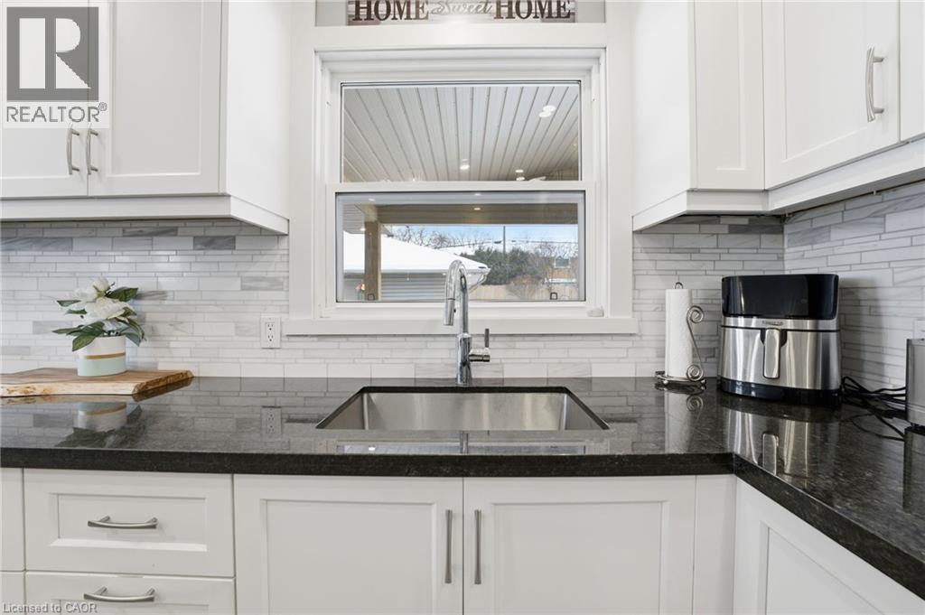 473 Mohawk Road W, Hamilton, Ontario  L9C 1X3 - Photo 14 - 40816495