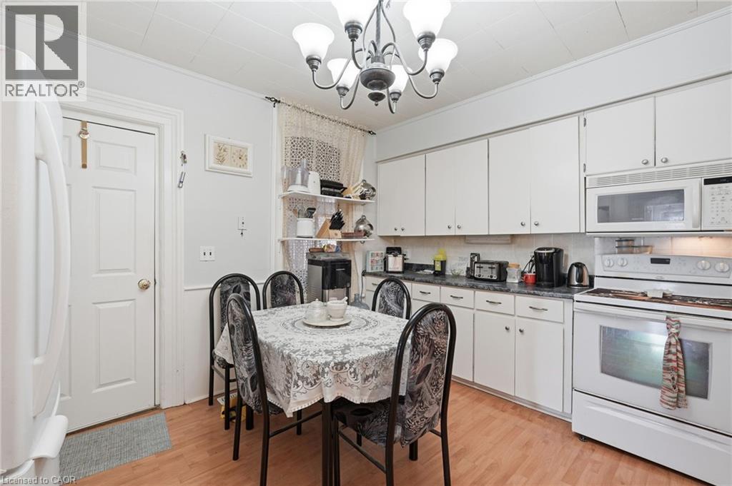 56 Victoria Street, Brantford, Ontario  N3S 3K2 - Photo 11 - 40812624