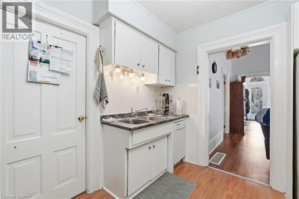 56 Victoria Street, Brantford, Ontario  N3S 3K2 - Photo 13 - 40812624