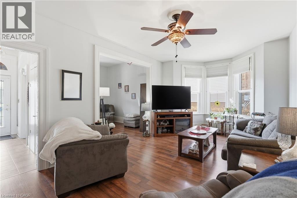 56 Victoria Street, Brantford, Ontario  N3S 3K2 - Photo 8 - 40812624