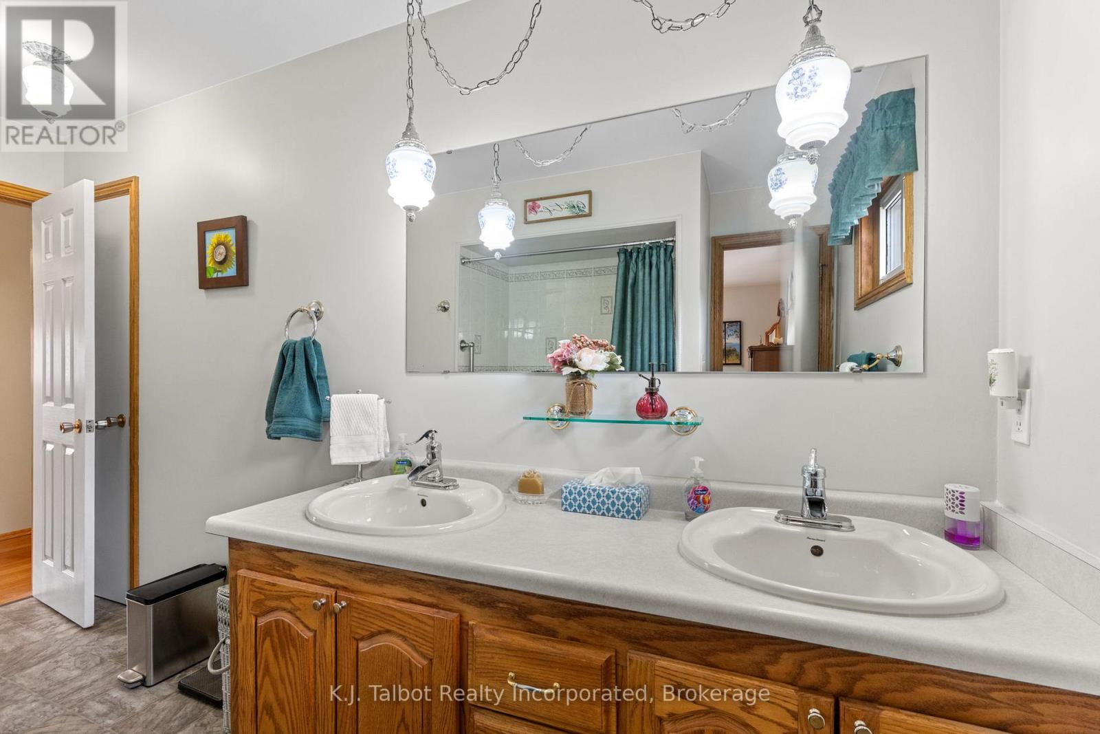 41342 Walton Road, Morris Turnberry, Ontario  N0K 1Z0 - Photo 14 - X12941224