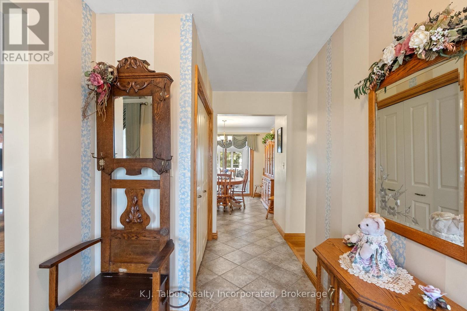 41342 Walton Road, Morris Turnberry, Ontario  N0K 1Z0 - Photo 8 - X12941224