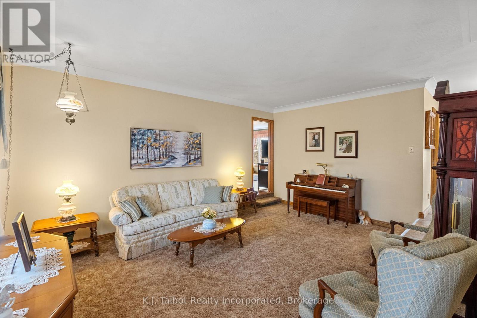 41342 Walton Road, Morris Turnberry, Ontario  N0K 1Z0 - Photo 9 - X12941224