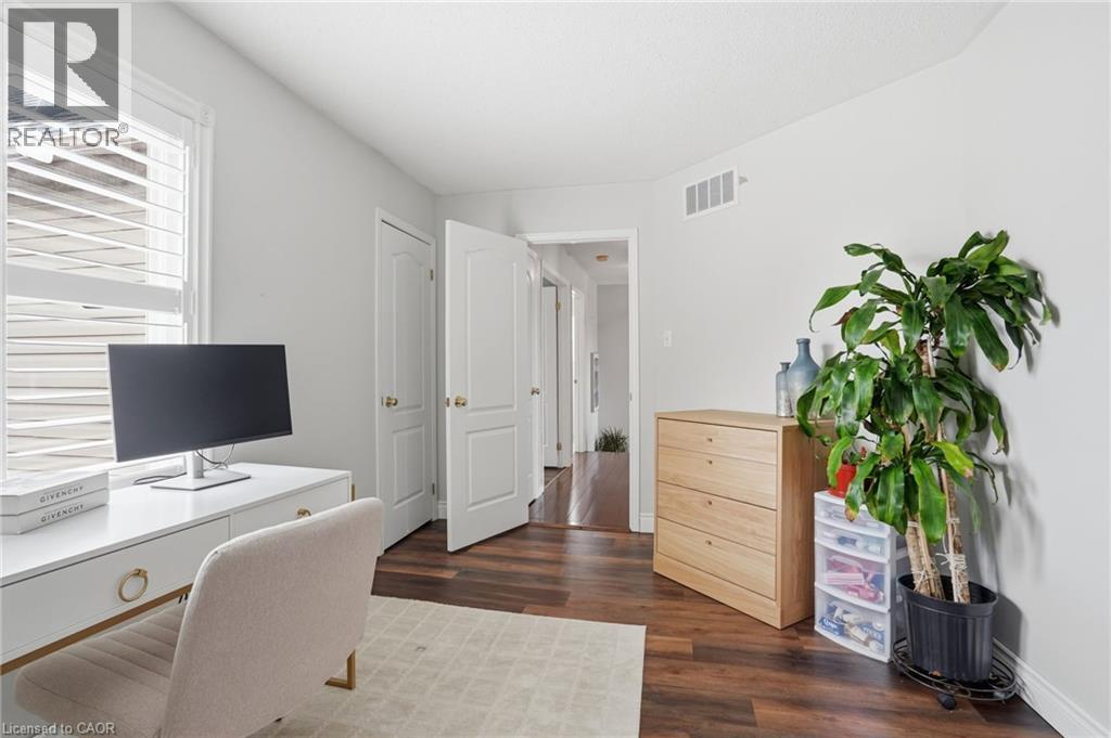 68 Rockhaven Lane, Waterdown, Ontario  L8B 0J9 - Photo 19 - 40816474