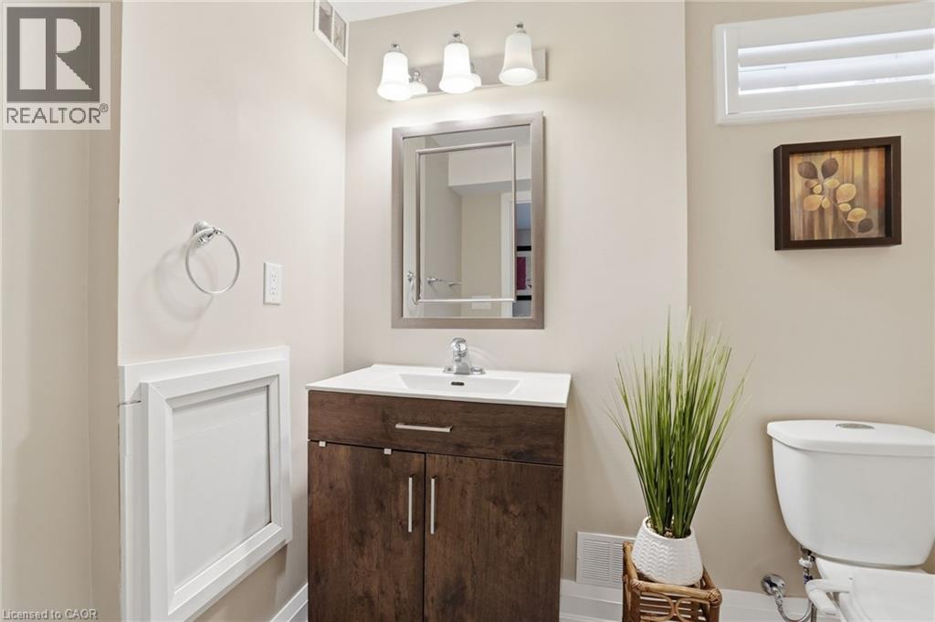 68 Rockhaven Lane, Waterdown, Ontario  L8B 0J9 - Photo 33 - 40816474