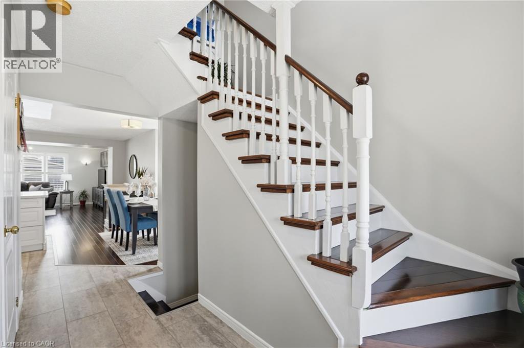 68 Rockhaven Lane, Waterdown, Ontario  L8B 0J9 - Photo 4 - 40816474