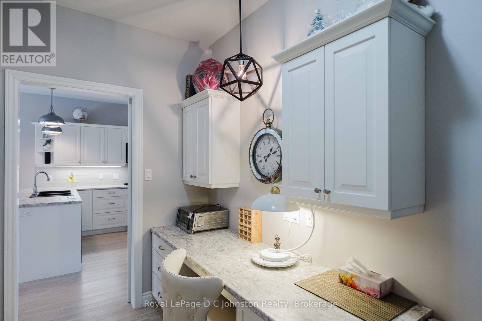 1062 Waterloo Street, Saugeen Shores, Ontario  N0H 2C3 - Photo 10 - X12941452