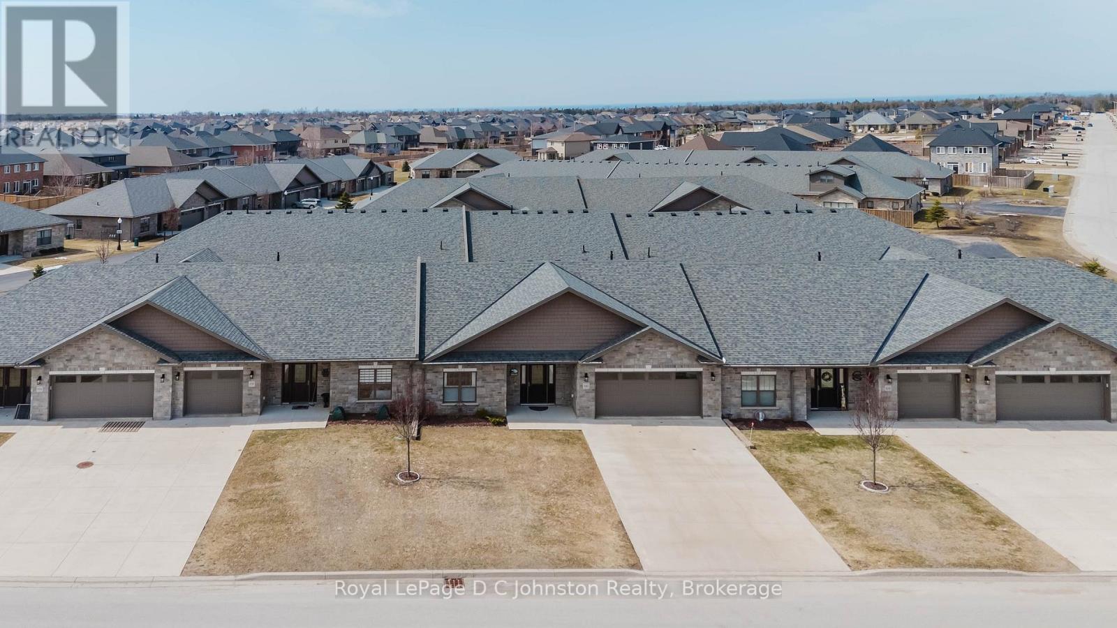 1062 Waterloo Street, Saugeen Shores, Ontario  N0H 2C3 - Photo 40 - X12941452