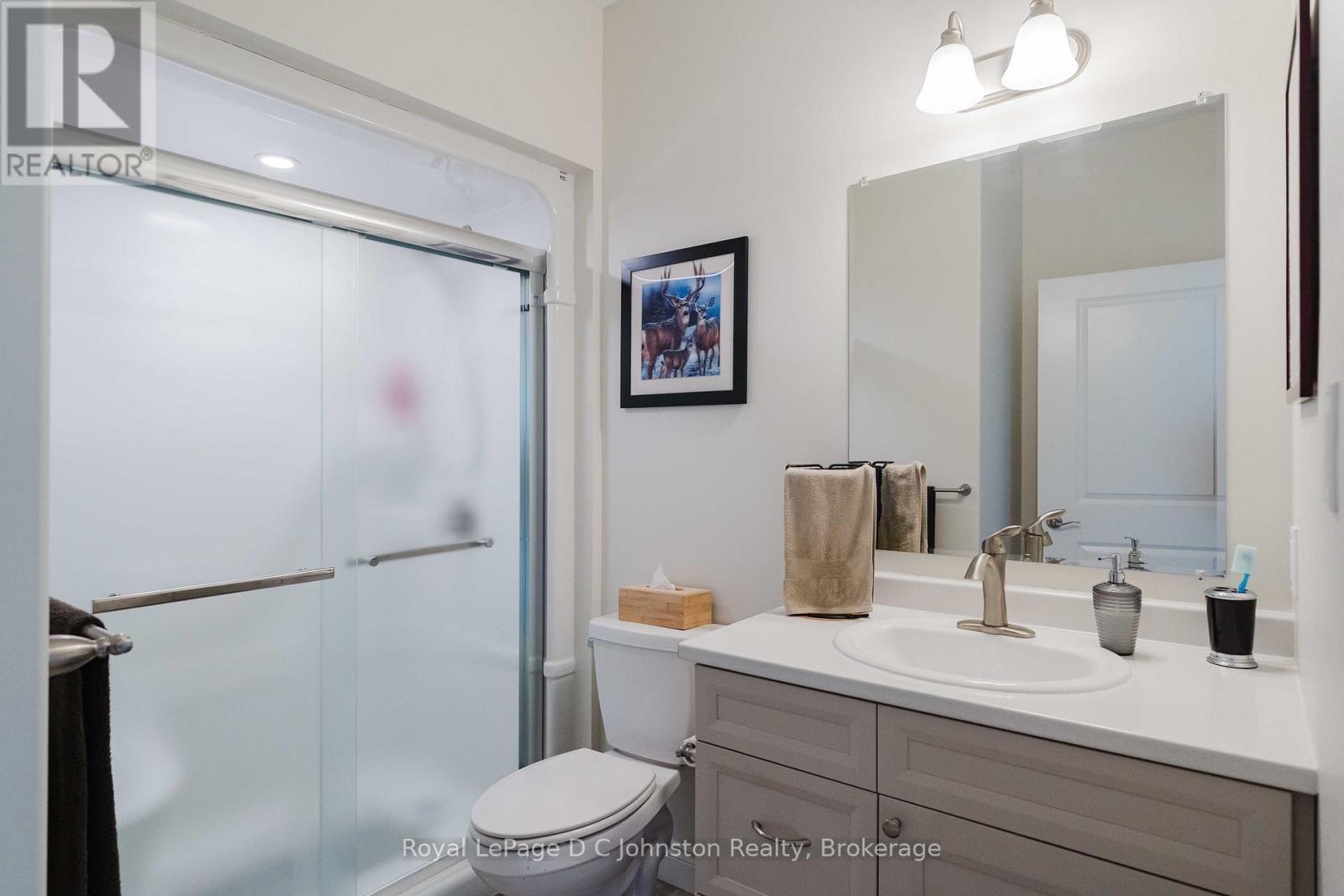 1062 Waterloo Street, Saugeen Shores, Ontario  N0H 2C3 - Photo 7 - X12941452