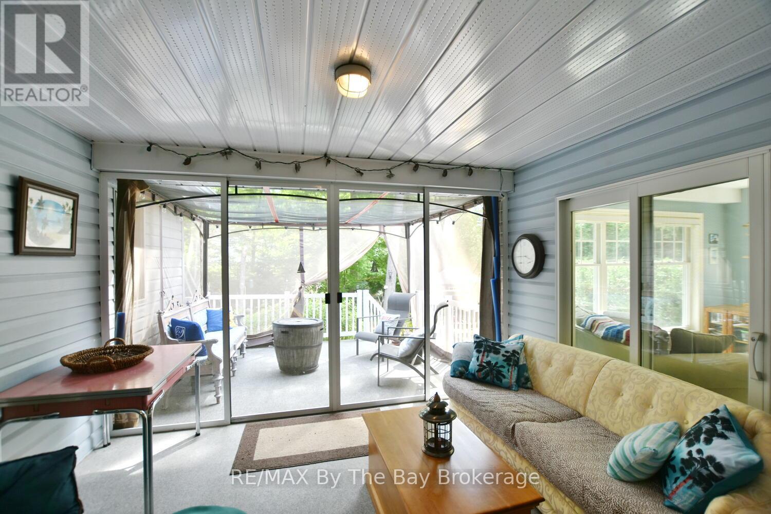 1327 River Road E, Wasaga Beach, Ontario  L9Z 2R7 - Photo 18 - S12941550