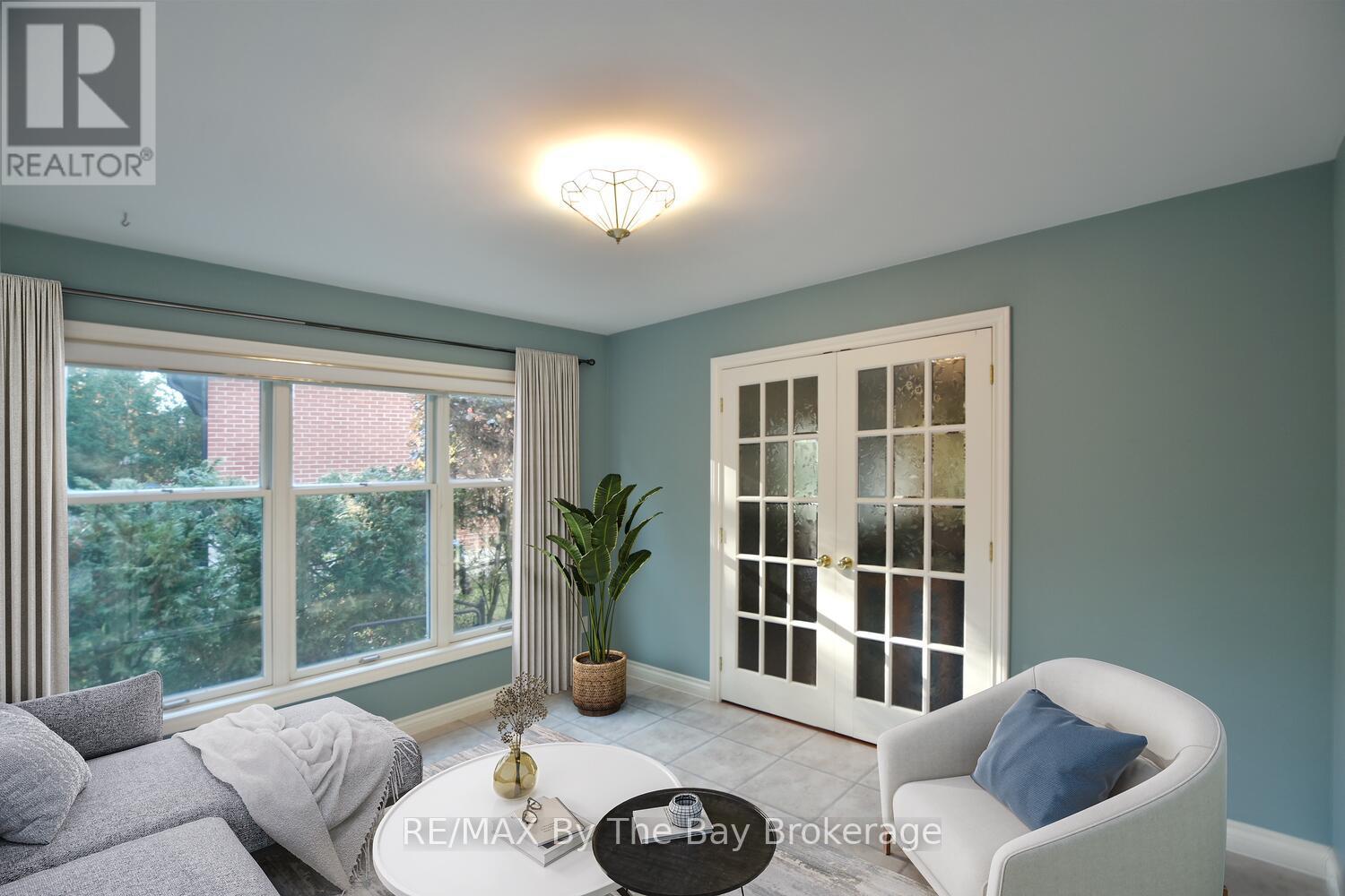 1327 River Road E, Wasaga Beach, Ontario  L9Z 2R7 - Photo 20 - S12941550