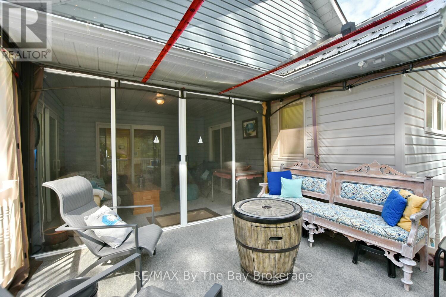 1327 River Road E, Wasaga Beach, Ontario  L9Z 2R7 - Photo 38 - S12941550