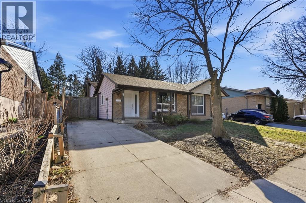 94 Wendover Drive, Hamilton, Ontario  L9C 5X5 - Photo 2 - 40816694