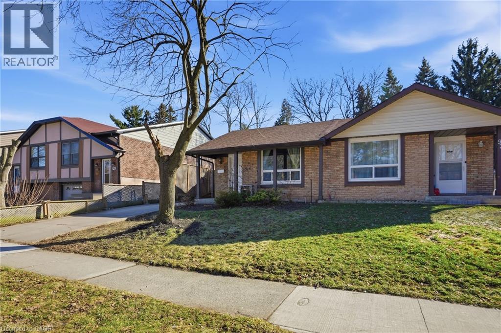 94 Wendover Drive, Hamilton, Ontario  L9C 5X5 - Photo 3 - 40816694