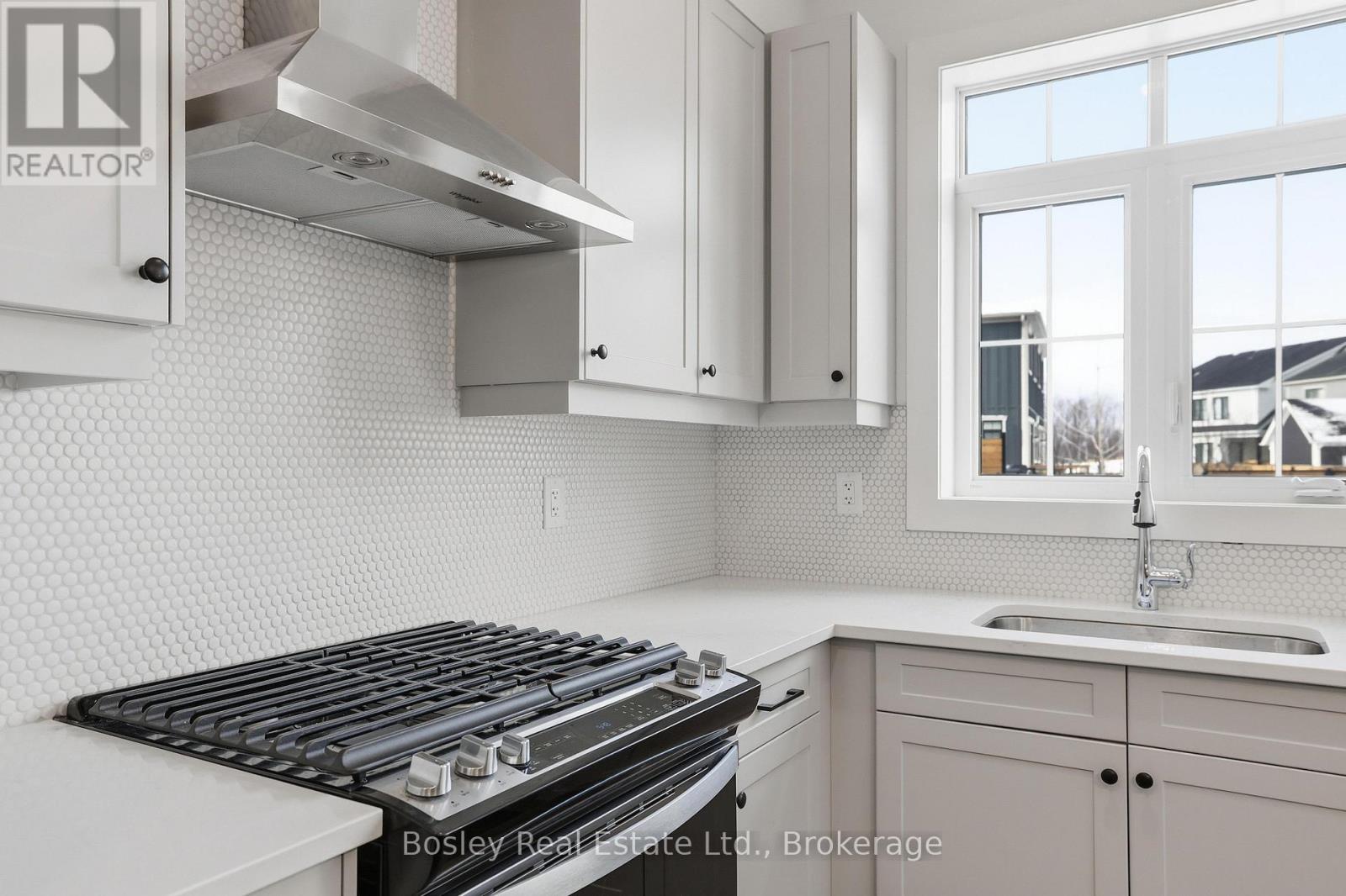 130 White Oak Crescent, Blue Mountains, Ontario  L9Y 5T5 - Photo 10 - X12942020