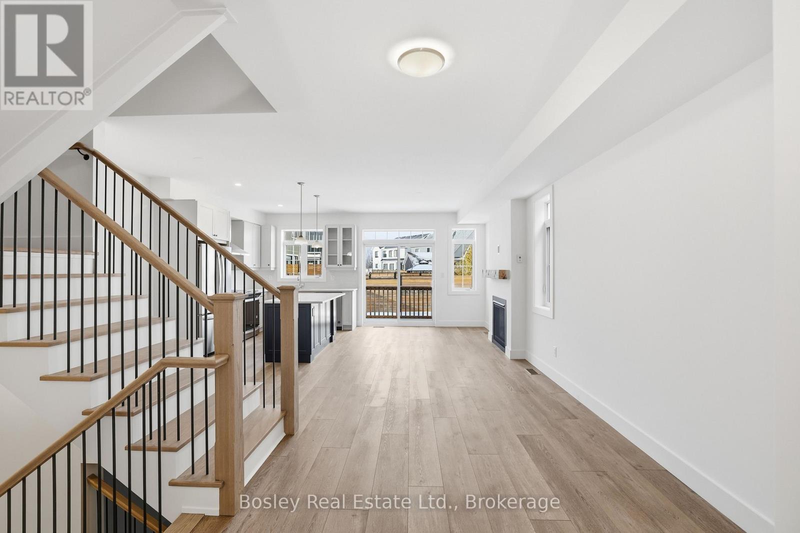 130 White Oak Crescent, Blue Mountains, Ontario  L9Y 5T5 - Photo 5 - X12942020