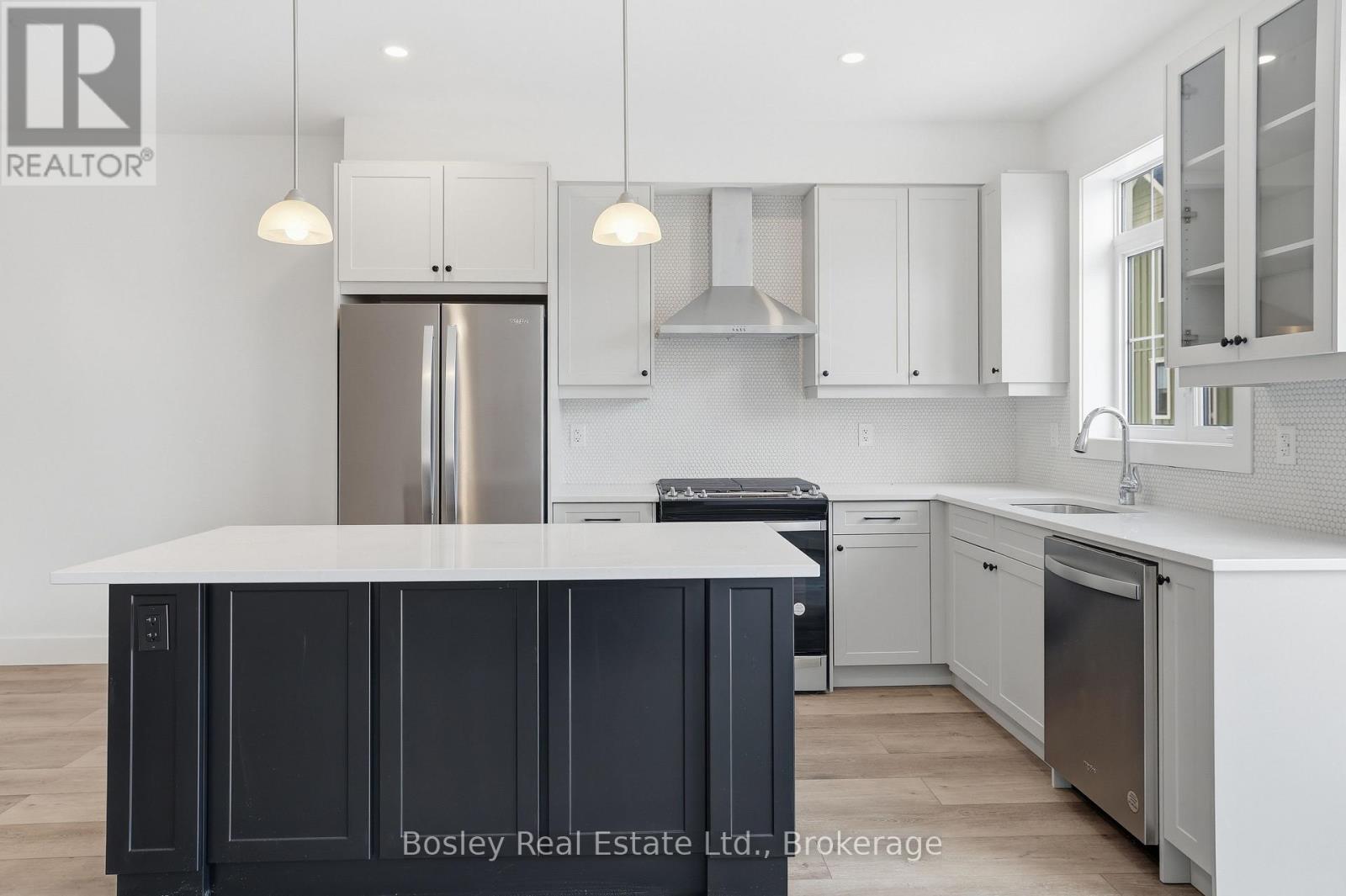 130 White Oak Crescent, Blue Mountains, Ontario  L9Y 5T5 - Photo 8 - X12942020