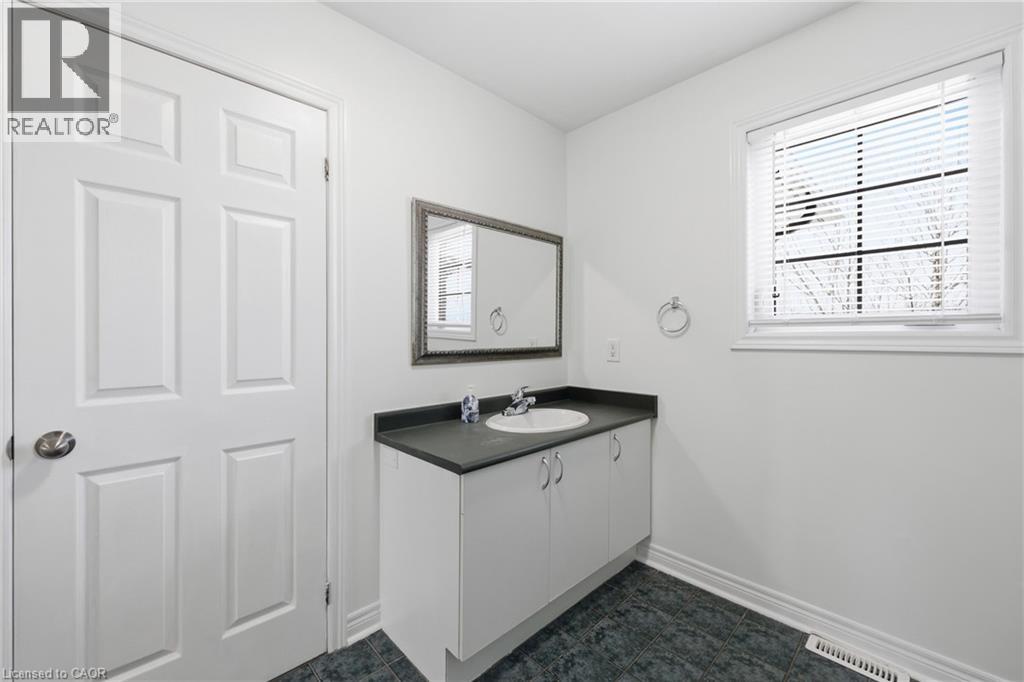 2a Courtland Drive, Brantford, Ontario  N3R 7V8 - Photo 21 - 40816714