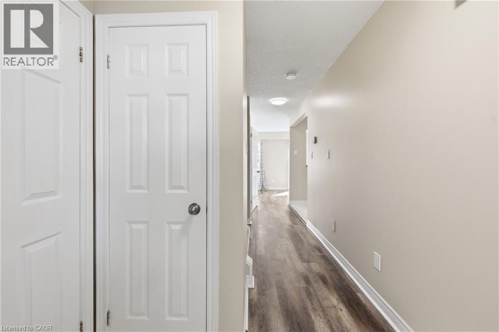 2a Courtland Drive, Brantford, Ontario  N3R 7V8 - Photo 5 - 40816714