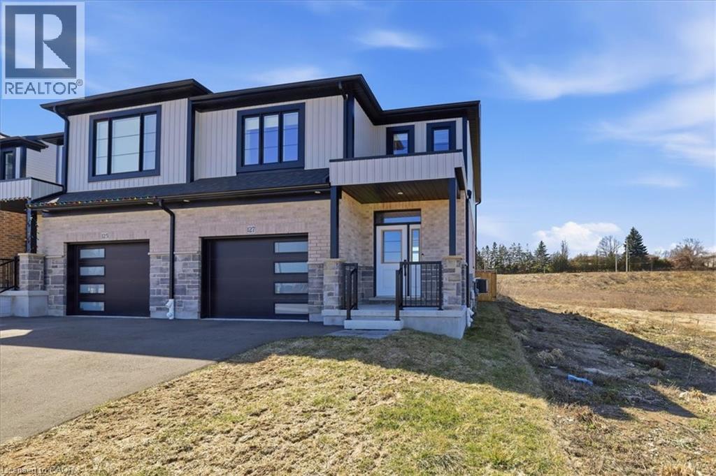 127 Dunnigan Drive, Kitchener, Ontario  N2B 0B1 - Photo 3 - 40816671