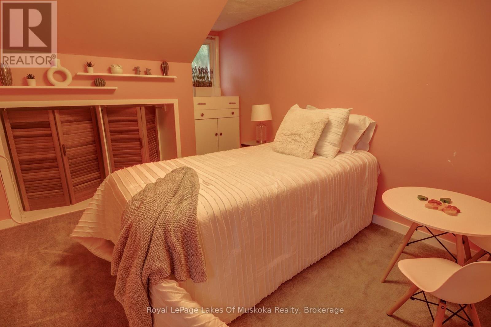 16 Rogers Road, Huntsville, Ontario  P1H 1T1 - Photo 21 - X12942296