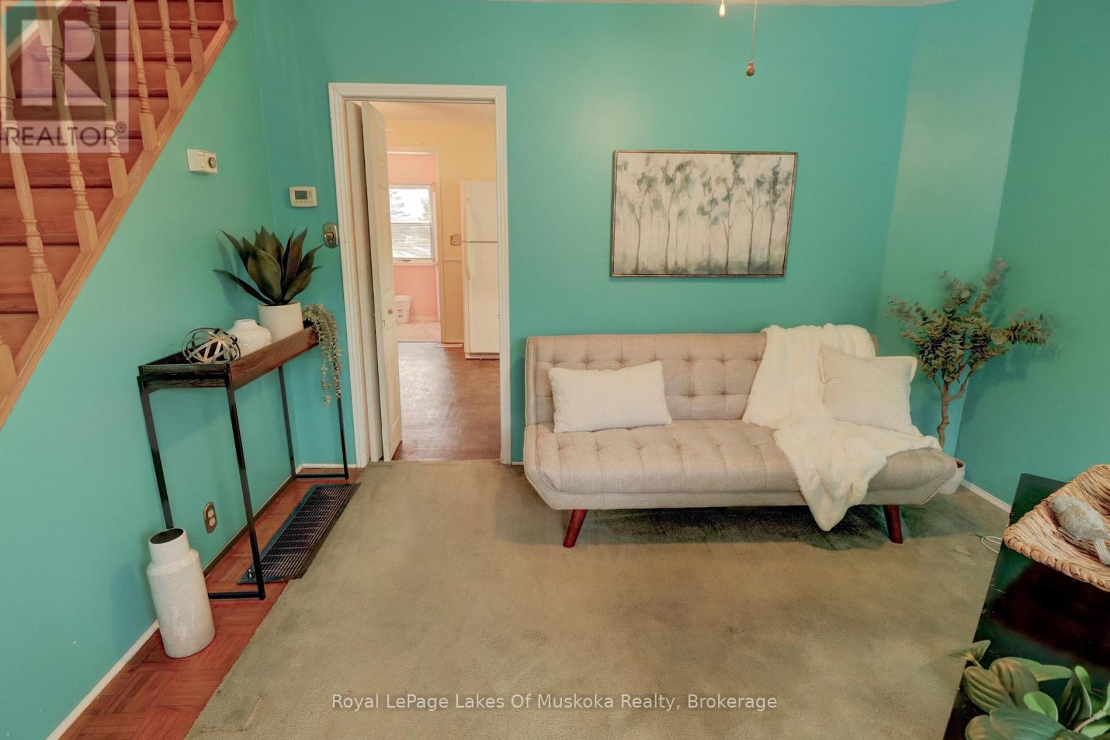 16 Rogers Road, Huntsville, Ontario  P1H 1T1 - Photo 9 - X12942296