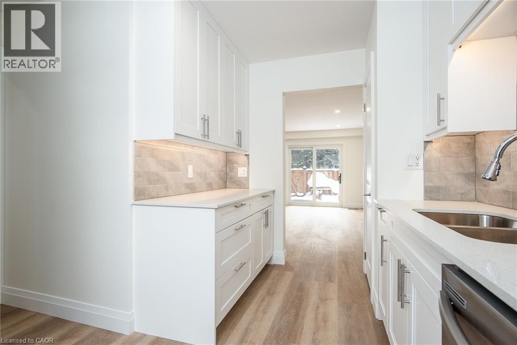 27 Queenston Drive, Kitchener, Ontario  N2B 2T8 - Photo 19 - 40816751