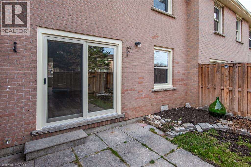 27 Queenston Drive, Kitchener, Ontario  N2B 2T8 - Photo 5 - 40816751
