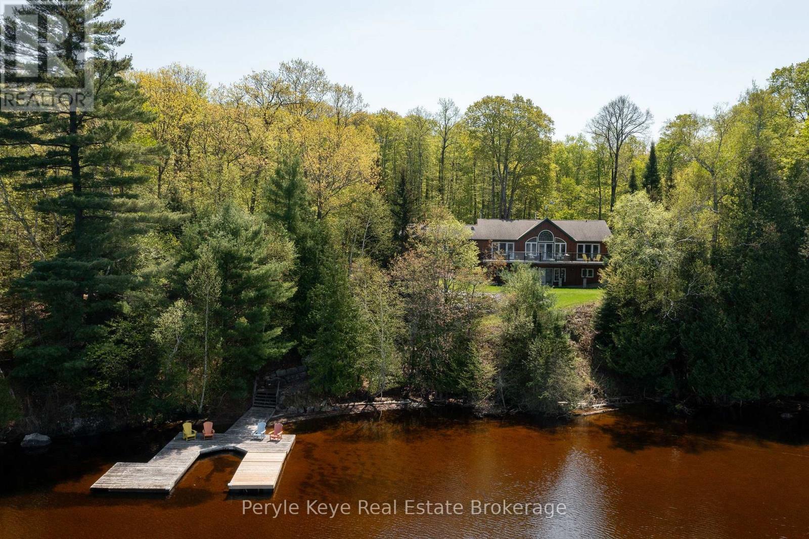 200 Edgemere Road, Huntsville, Ontario  P0B 1L0 - Photo 5 - X12942512