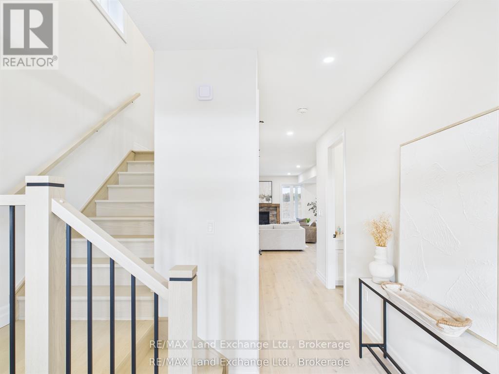 99 Inverness Street N, Kincardine, Ontario  N2Z 1J4 - Photo 2 - X12942564