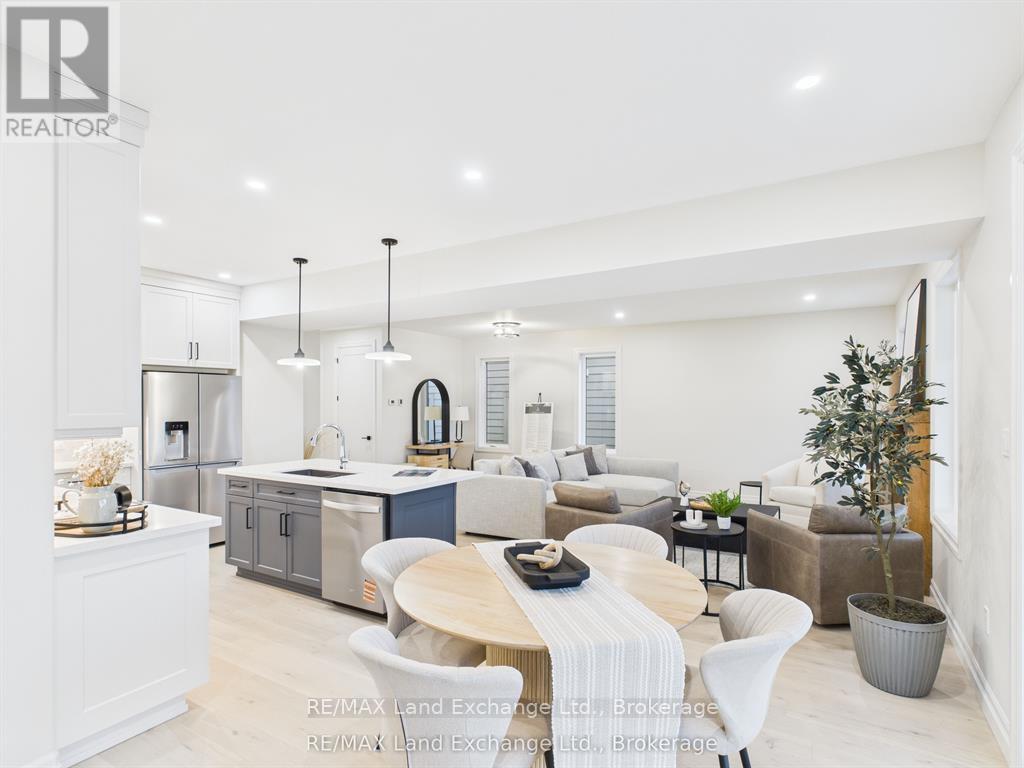 99 Inverness Street N, Kincardine, Ontario  N2Z 1J4 - Photo 5 - X12942564