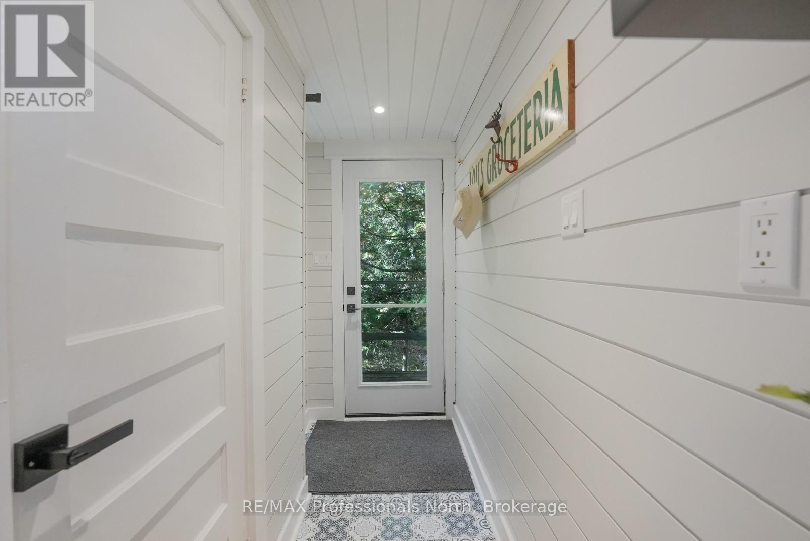 1005 Osgoode Road, Minden Hills, Ontario  K0M 2K0 - Photo 17 - X12942648