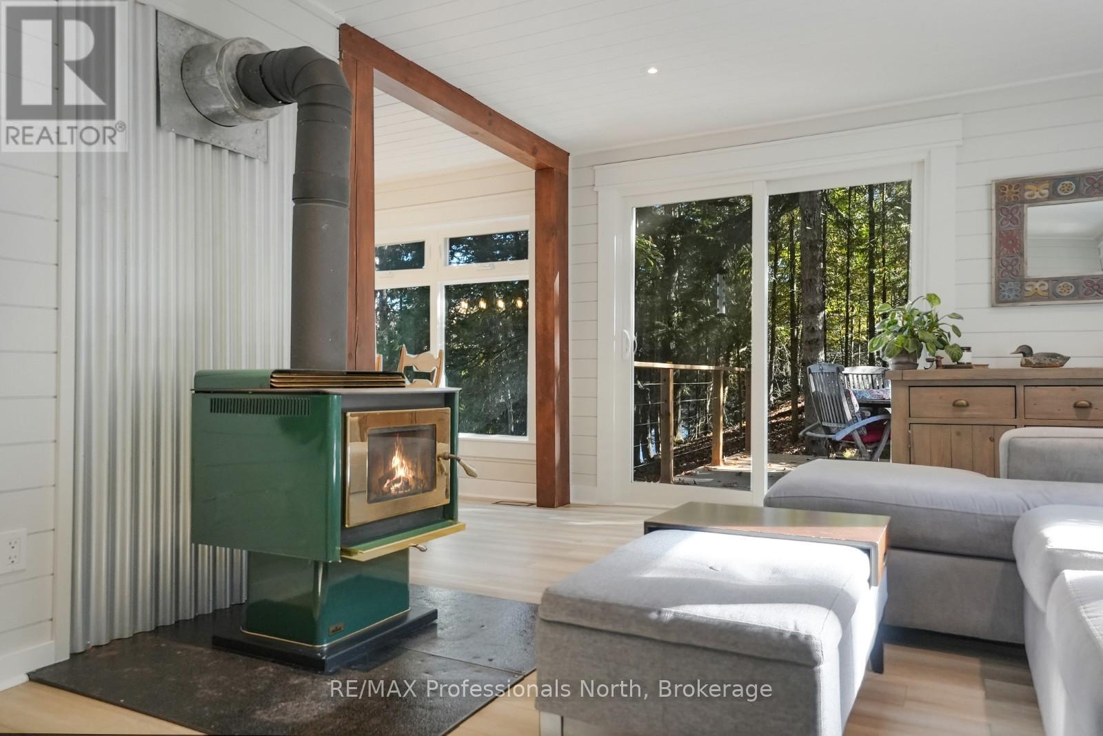 1005 Osgoode Road, Minden Hills, Ontario  K0M 2K0 - Photo 9 - X12942648