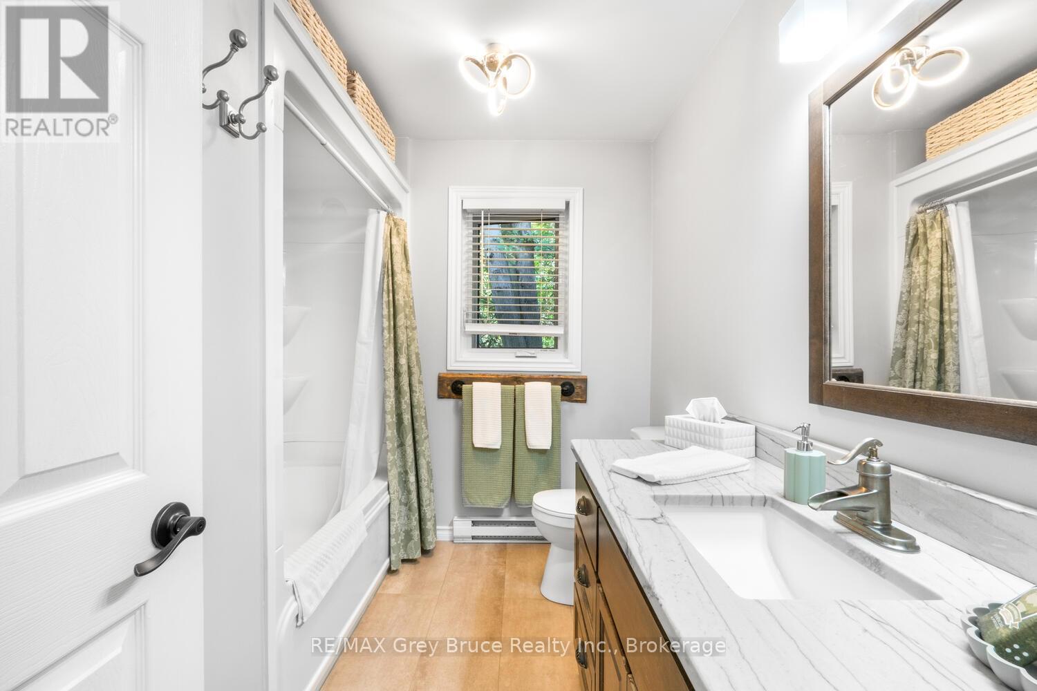 1208 Sunset Drive, South Bruce Peninsula, Ontario  N0H 2T0 - Photo 20 - X12942668