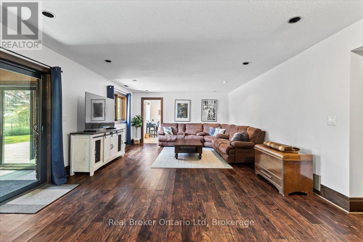 814222 Greenery Lane, Grey Highlands, Ontario  N0C 1E0 - Photo 37 - X12942738