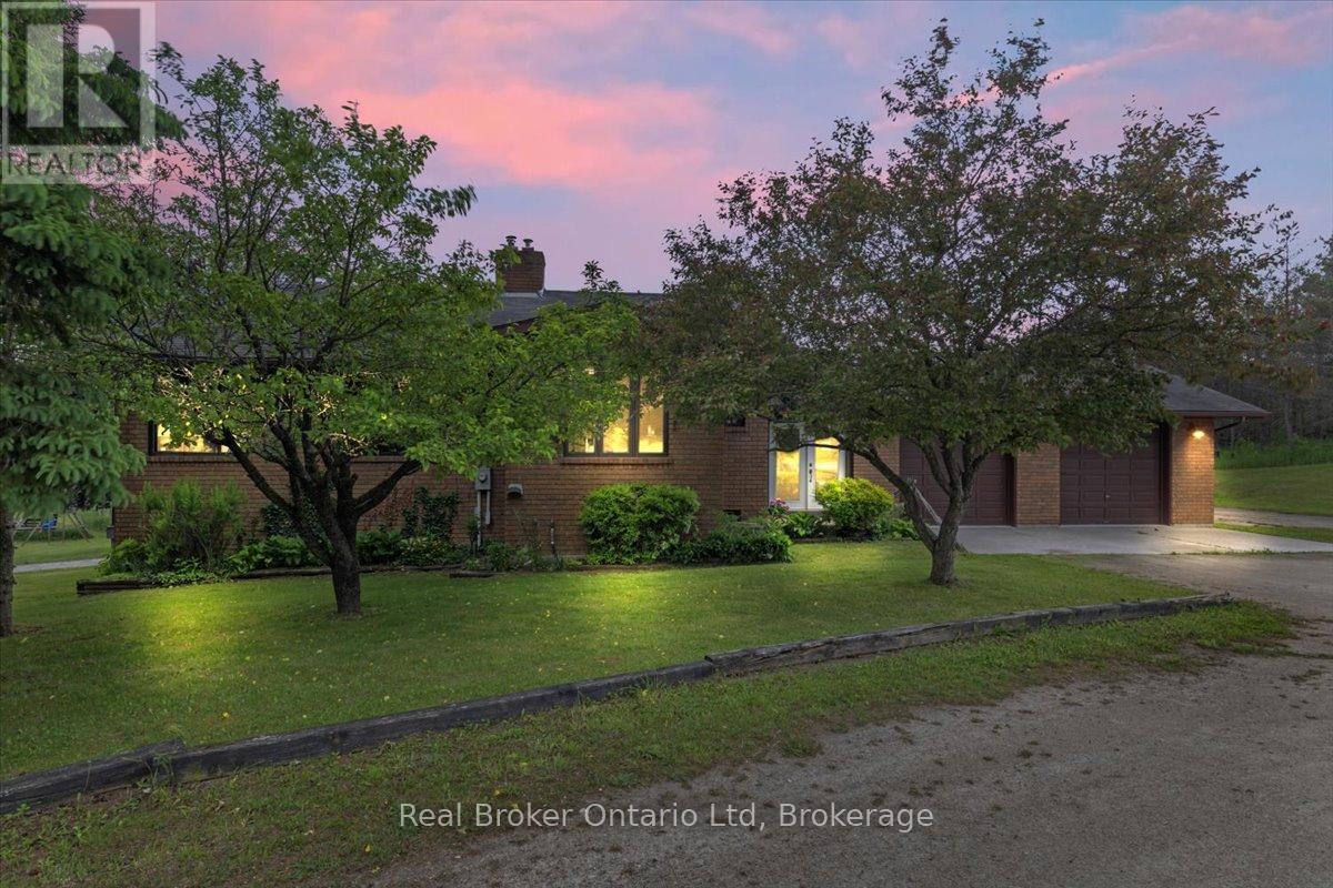 814222 Greenery Lane, Grey Highlands, Ontario  N0C 1E0 - Photo 4 - X12942738