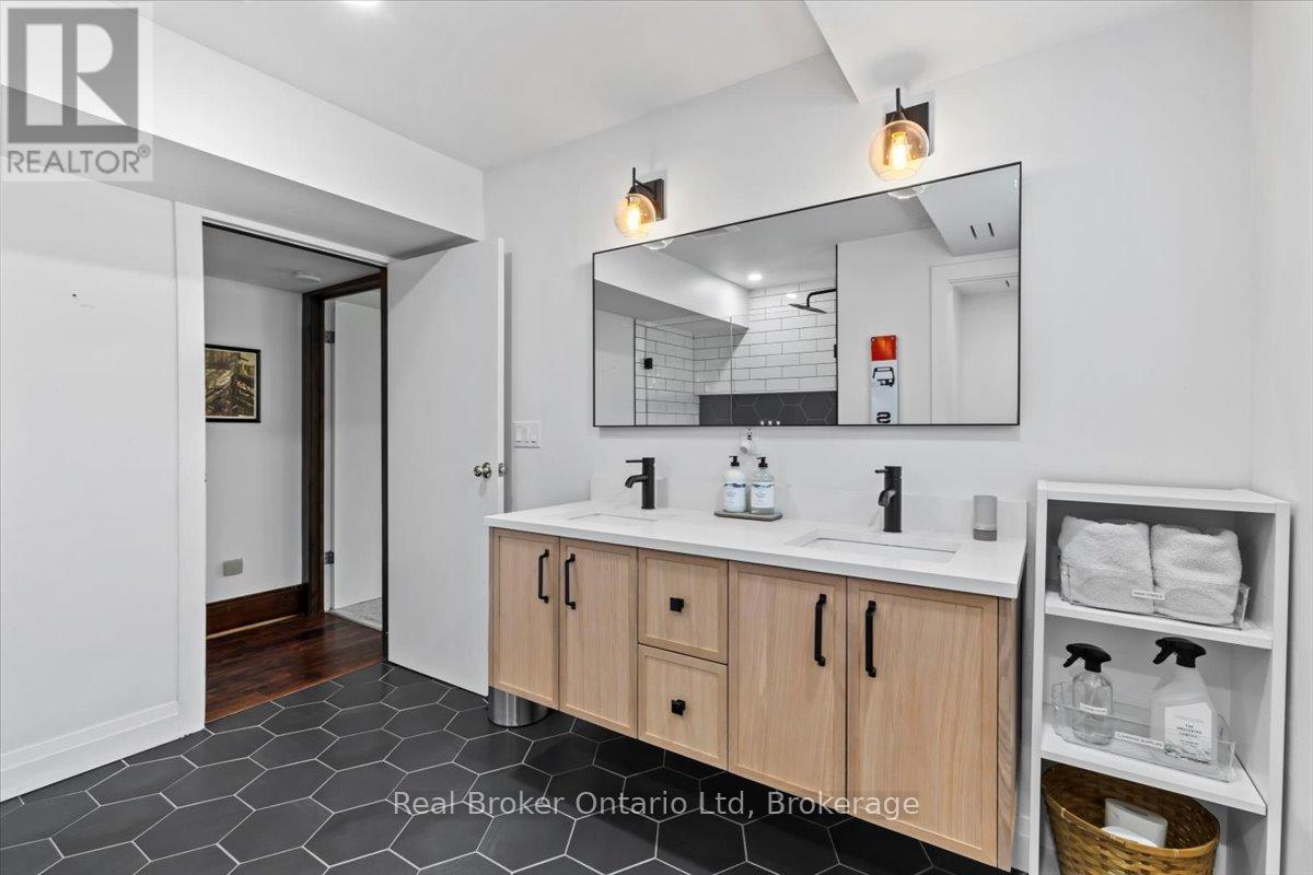 814222 Greenery Lane, Grey Highlands, Ontario  N0C 1E0 - Photo 44 - X12942738