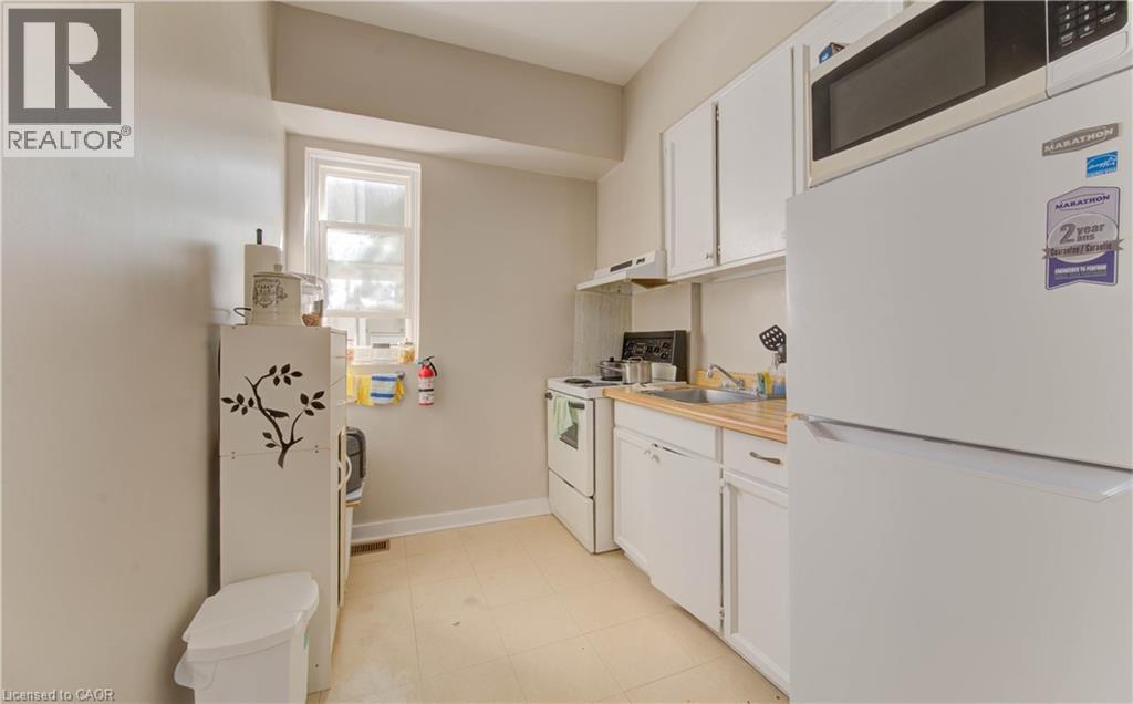 233 Lancaster Street E, Kitchener, Ontario  N2H 1N5 - Photo 12 - 40815911