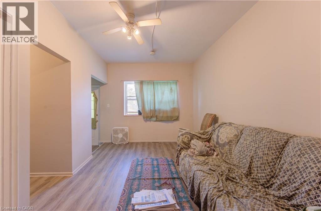 233 Lancaster Street E, Kitchener, Ontario  N2H 1N5 - Photo 3 - 40815911