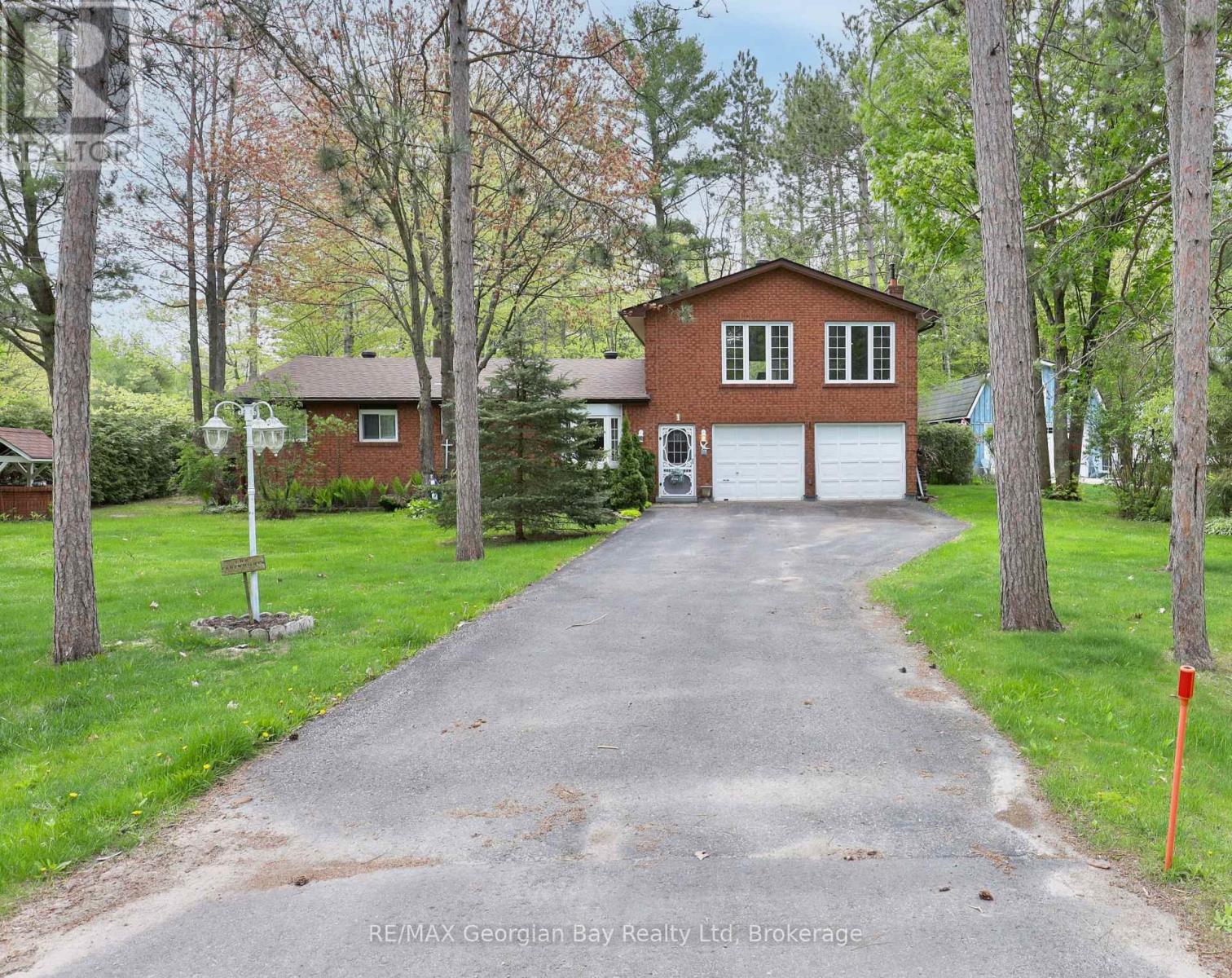 1 LINDALE AVENUE, Tiny, Ontario