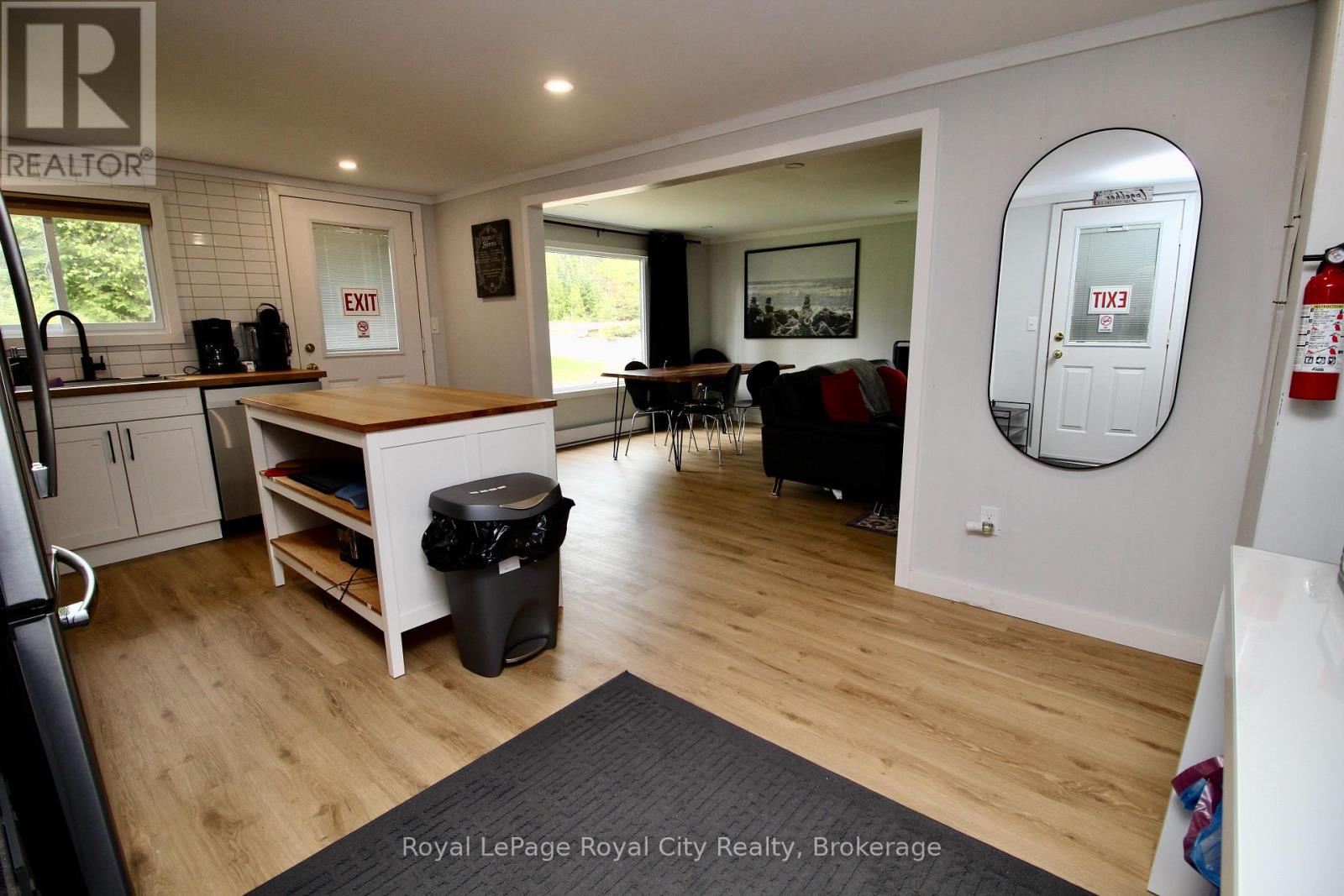 6339 6 Highway, Northern Bruce Peninsula, Ontario  N0H 2R0 - Photo 5 - X12942826